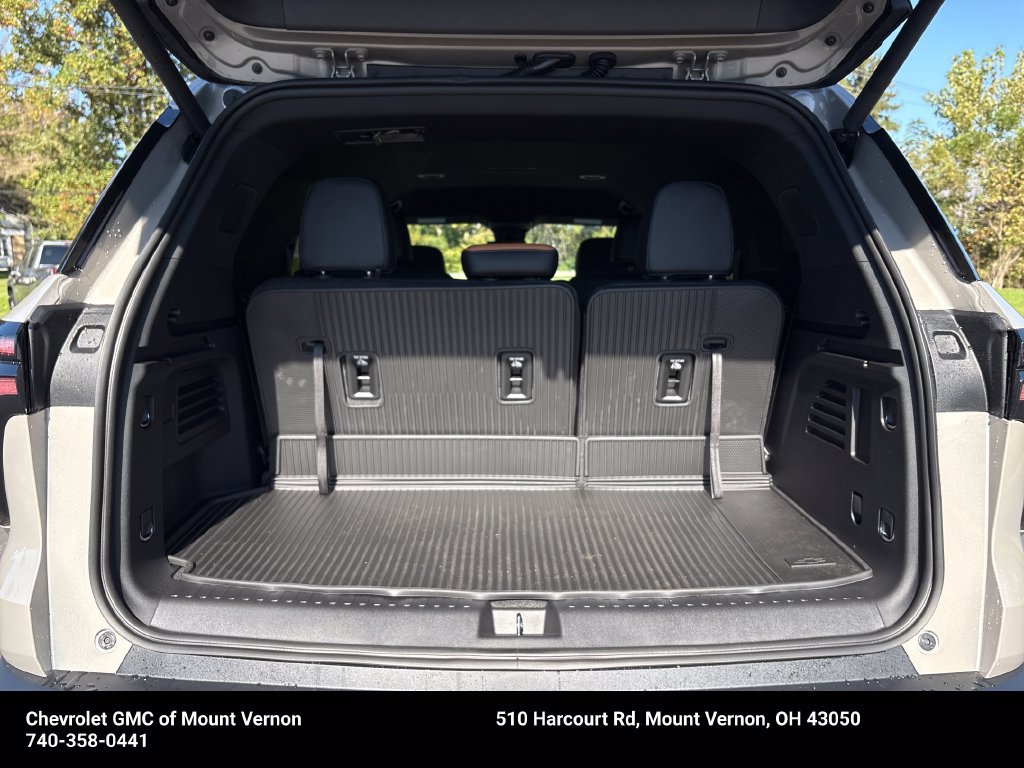 New 2027 Chevrolet Traverse Z71 w/ Enhanced Driving Package AWD/4WD image 28