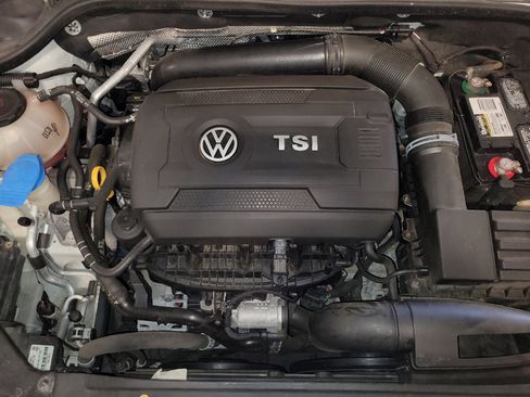 Used 2018 Volkswagen Jetta Sport FWD image 30