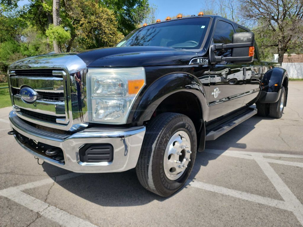 Used 2016 Ford F350 XLT w/ XLT Interior Package AWD/4WD image 3