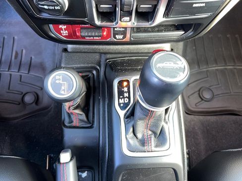 Used 2021 Jeep Gladiator Rubicon image 23