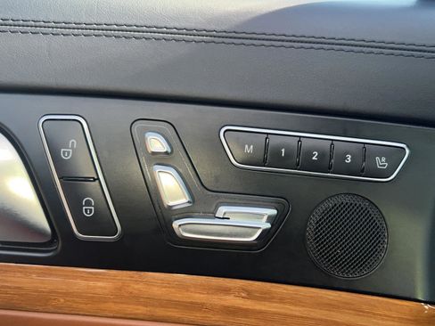 Used 2014 Mercedes-Benz SL 550 image 17
