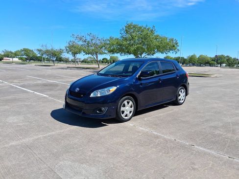Used 2009 Toyota Matrix S image 2