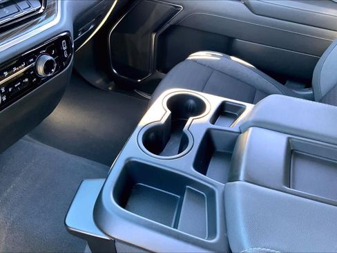 Used 2024 Chevrolet Silverado 1500 LT w/ Z71 Off-Road Package image 15