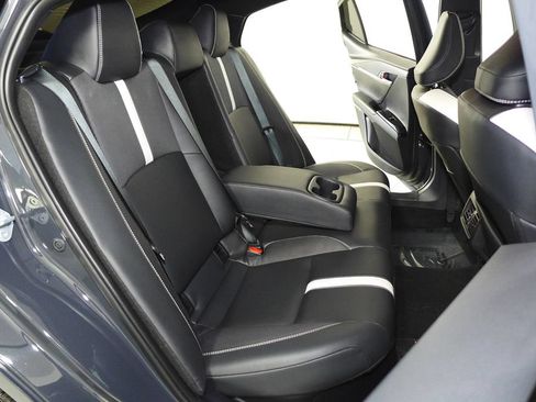 Used 2025 Toyota Camry SE FWD image 19