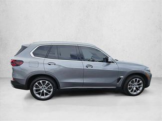 Certified 2024 BMW X5 xDrive40i w/ Premium Package AWD/4WD video 4
