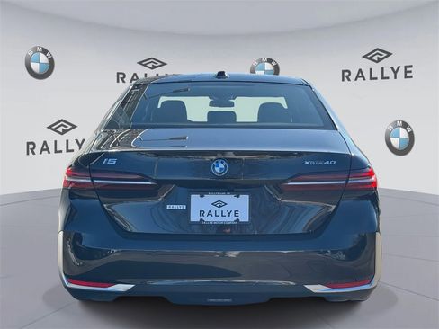 Certified 2025 BMW i5 xDrive40 w/ Premium Package image 5