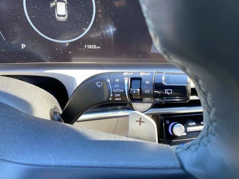 Used 2025 Hyundai Tucson Limited image 21