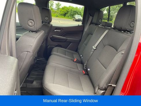 Used 2024 Chevrolet Colorado LT w/ LT Convenience Package AWD/4WD image 18