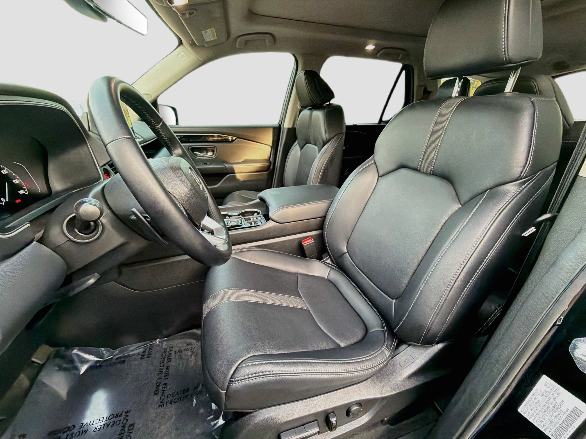 Used 2025 Honda Pilot Touring image 13