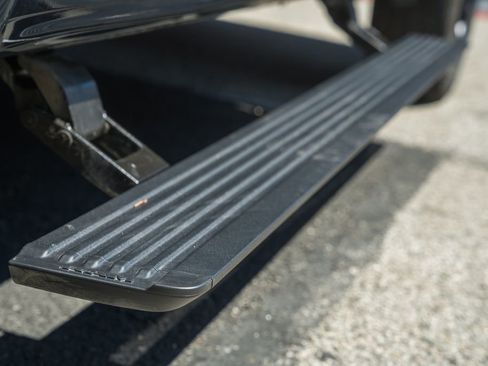 New 2026 RAM 1500 Laramie AWD/4WD image 19