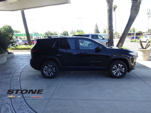 New 2026 Chevrolet Equinox LT FWD image 9
