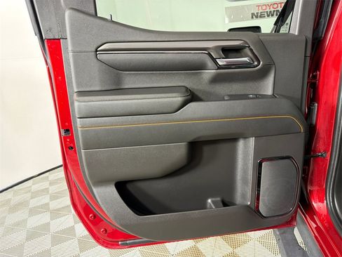 Used 2024 GMC Sierra 1500 AT4 w/ Technology Package image 22