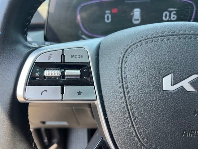 Used 2025 Kia Telluride S FWD image 15