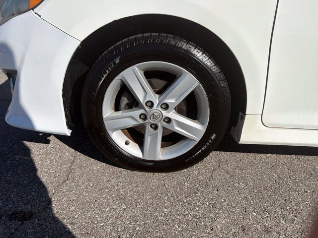 Used 2013 Toyota Camry SE FWD image 34