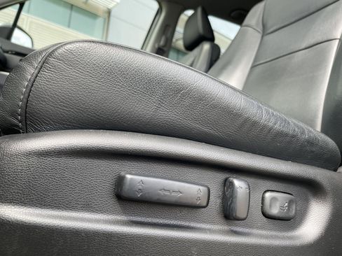 Used 2018 Honda Pilot Touring image 21