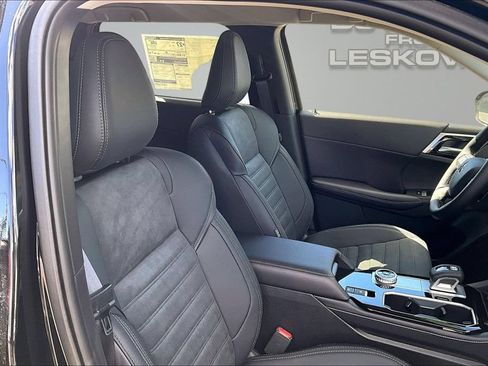 New 2026 Mitsubishi Outlander SE AWD/4WD image 8