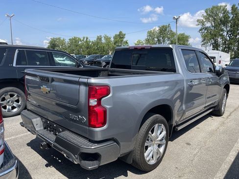 Used 2024 Chevrolet Silverado 1500 High Country AWD/4WD image 8