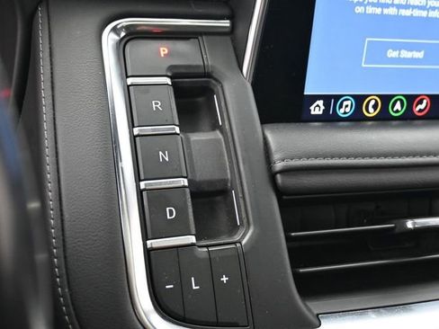 Used 2021 Chevrolet Tahoe Z71 w/ Luxury Package image 22