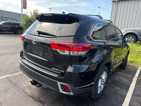 Used 2018 Toyota Highlander Limited w/ Protection Package #3 AWD/4WD image 5