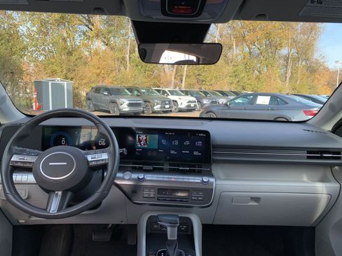 Used 2025 Hyundai Kona SEL image 33