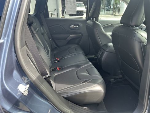 Used 2019 Jeep Cherokee Limited AWD/4WD image 16