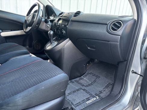 Used 2013 MAZDA MAZDA2 Touring image 40