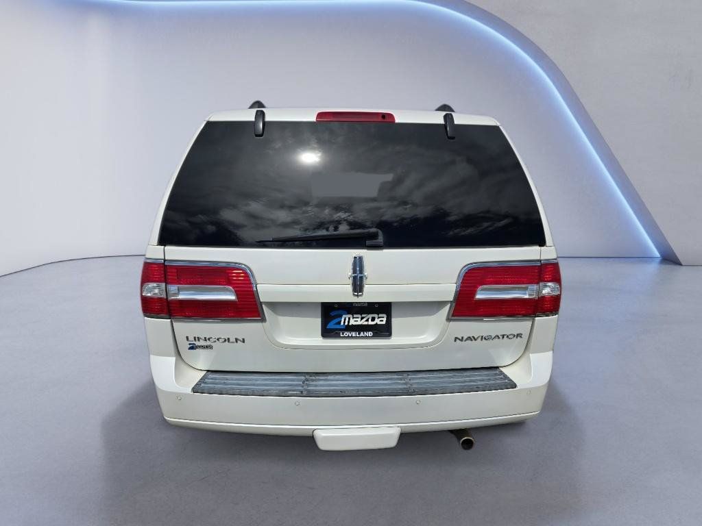 Used 2013 Lincoln Navigator 4WD w/ HD Trailer Tow Pkg image 4