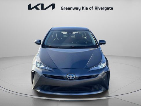Used 2022 Toyota Prius L Eco image 2