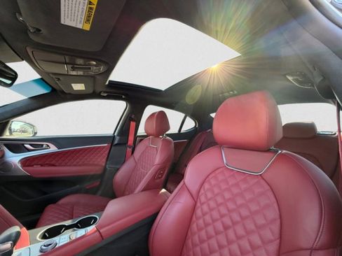 Used 2023 Genesis G70 3.3T w/ Sport Prestige Package image 12