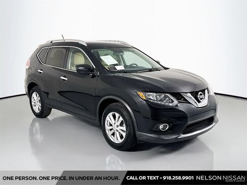 Used 2016 Nissan Rogue SV AWD/4WD image 3
