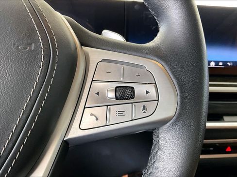 Used 2024 BMW X7 xDrive40i AWD/4WD image 25