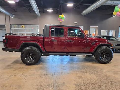 Used 2022 Jeep Gladiator Sport AWD/4WD image 10