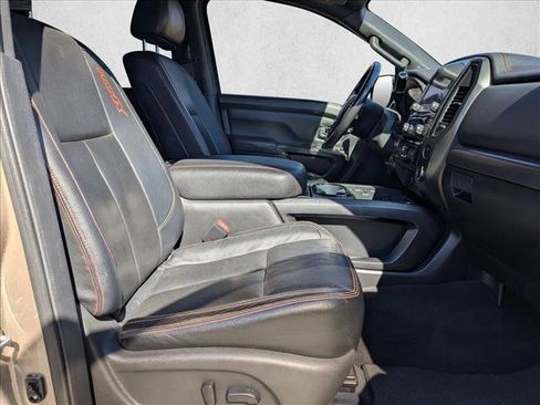 Used 2020 Nissan Titan PRO-4X w/ Pro-4x Convenience Package image 19