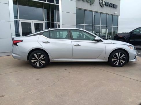 Used 2022 Nissan Altima 2.5 SV image 7