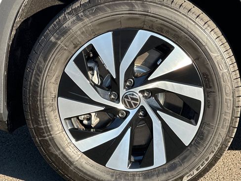 New 2026 Volkswagen Tiguan S AWD/4WD image 23