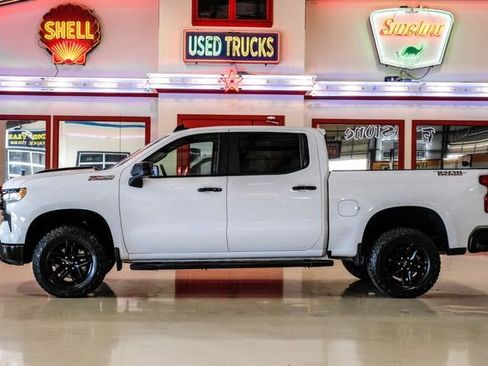 Used 2024 Chevrolet Silverado 1500 LT Trail Boss w/ Protection Package image 12