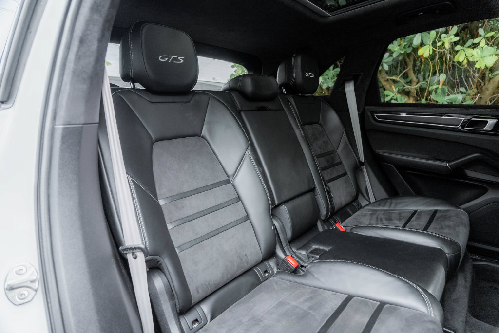 Used 2021 Porsche Cayenne GTS AWD/4WD image 78