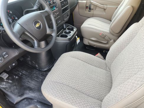 New 2025 Chevrolet Express 2500 image 4