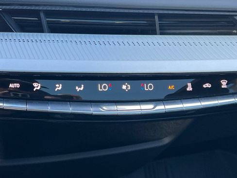 Used 2026 Cadillac Optiq Luxury 2 w/ LPO, Floor Liner Package RWD image 27