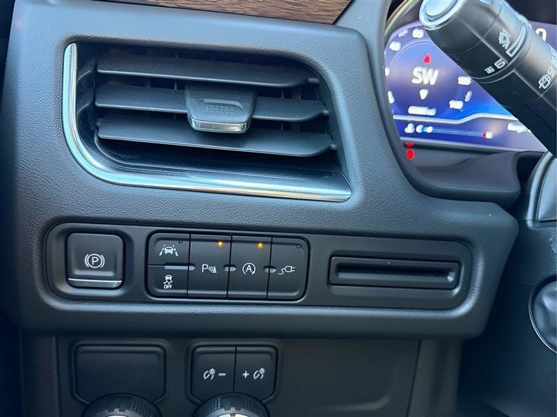 Used 2022 Chevrolet Tahoe Premier RWD image 40