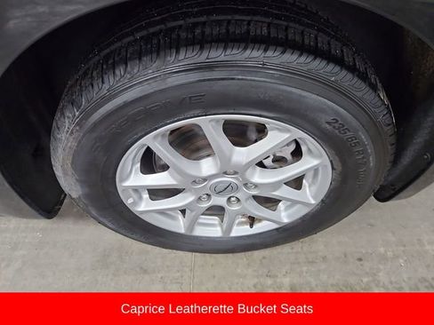 Used 2023 Chrysler Pacifica Touring-L image 14