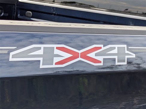 Used 2022 Chevrolet Silverado 1500 LT image 13