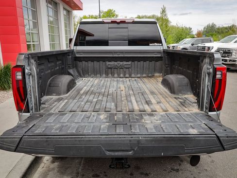 Used 2024 GMC Sierra 2500 SLT w/ Max Trailering Package AWD/4WD image 5