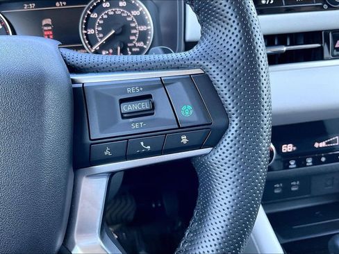 Used 2025 Mitsubishi Outlander SE FWD image 19