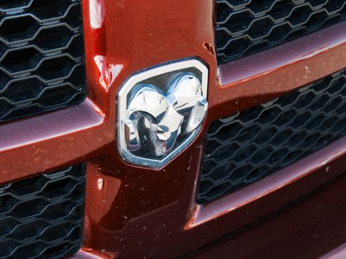 Used 2018 RAM 1500 Express AWD/4WD image 28