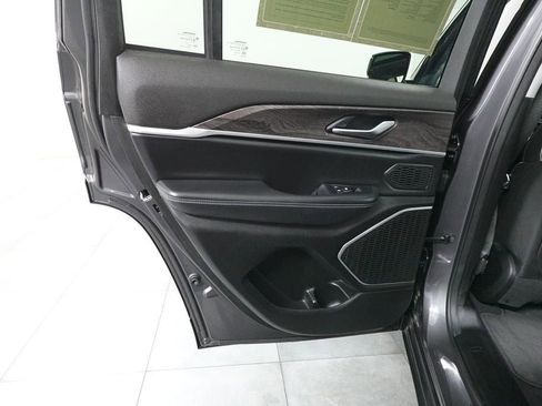 Used 2022 Jeep Grand Cherokee Limited 4xe AWD/4WD image 25