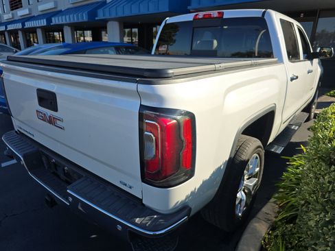 Used 2017 GMC Sierra 1500 SLT image 4