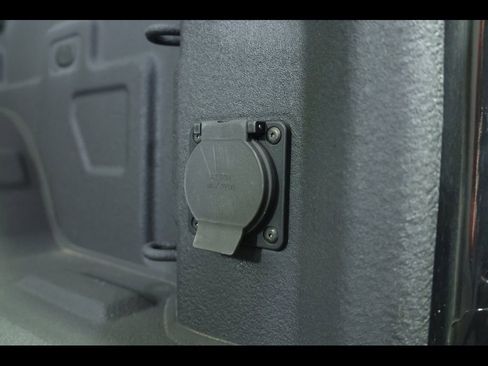 Used 2023 GMC Sierra 1500 SLT w/ SLT Convenience Package image 22