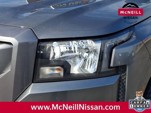 Used 2023 Nissan Frontier SV image 11