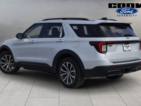 New 2026 Ford Explorer ST-Line w/ Premium Package RWD image 4